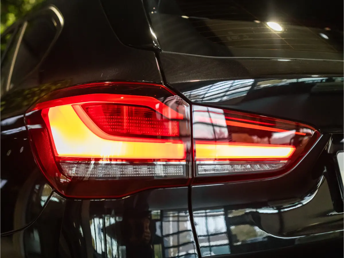 xDrive25e High Executive Sportline | Panorama | Camera | HUD | 4x4 | Stoelverwarming