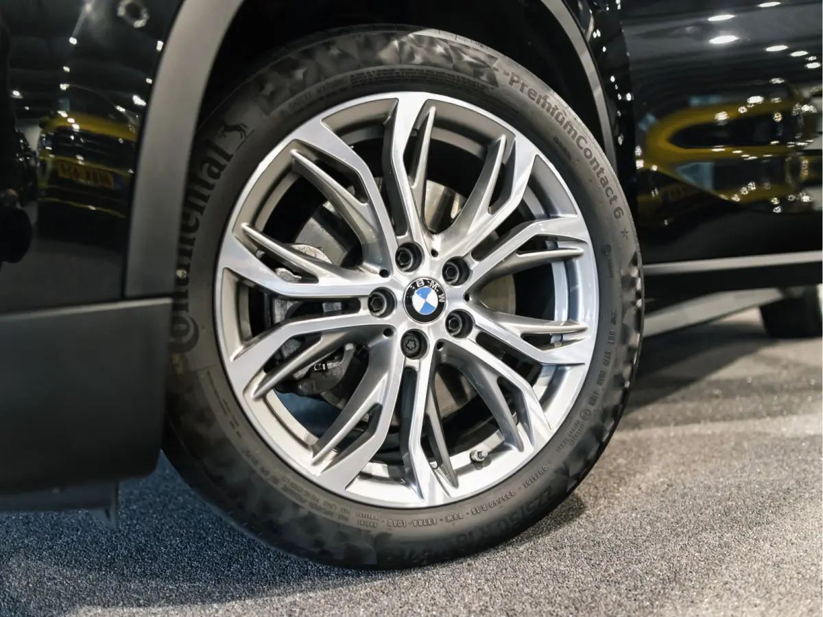 xDrive25e High Executive Sportline | Panorama | Camera | HUD | 4x4 | Stoelverwarming