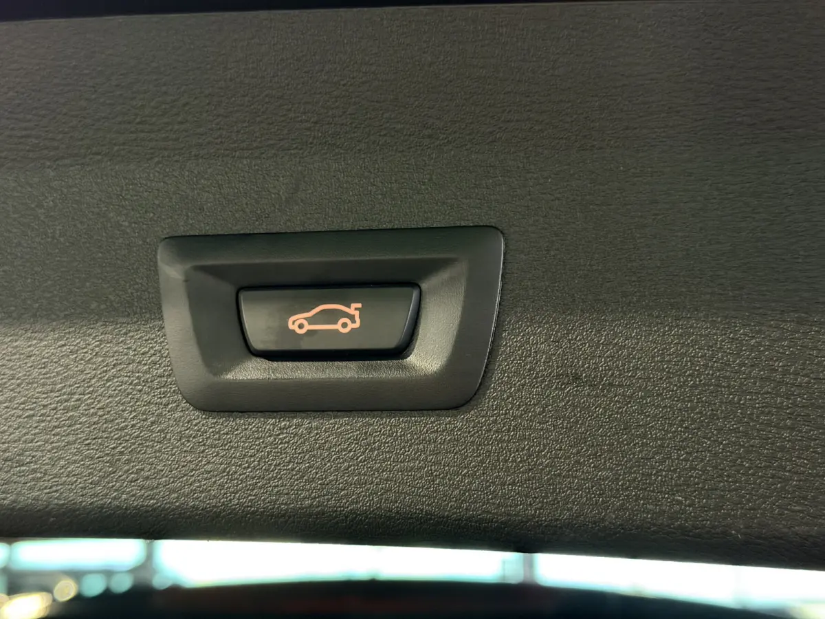 xDrive25e High Executive M-Sport | '19 | Camera | HUD | Electrische stoelen | Carplay