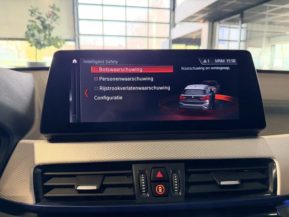 xDrive25e High Executive M-Sport | '19 | Camera | HUD | Electrische stoelen | Carplay