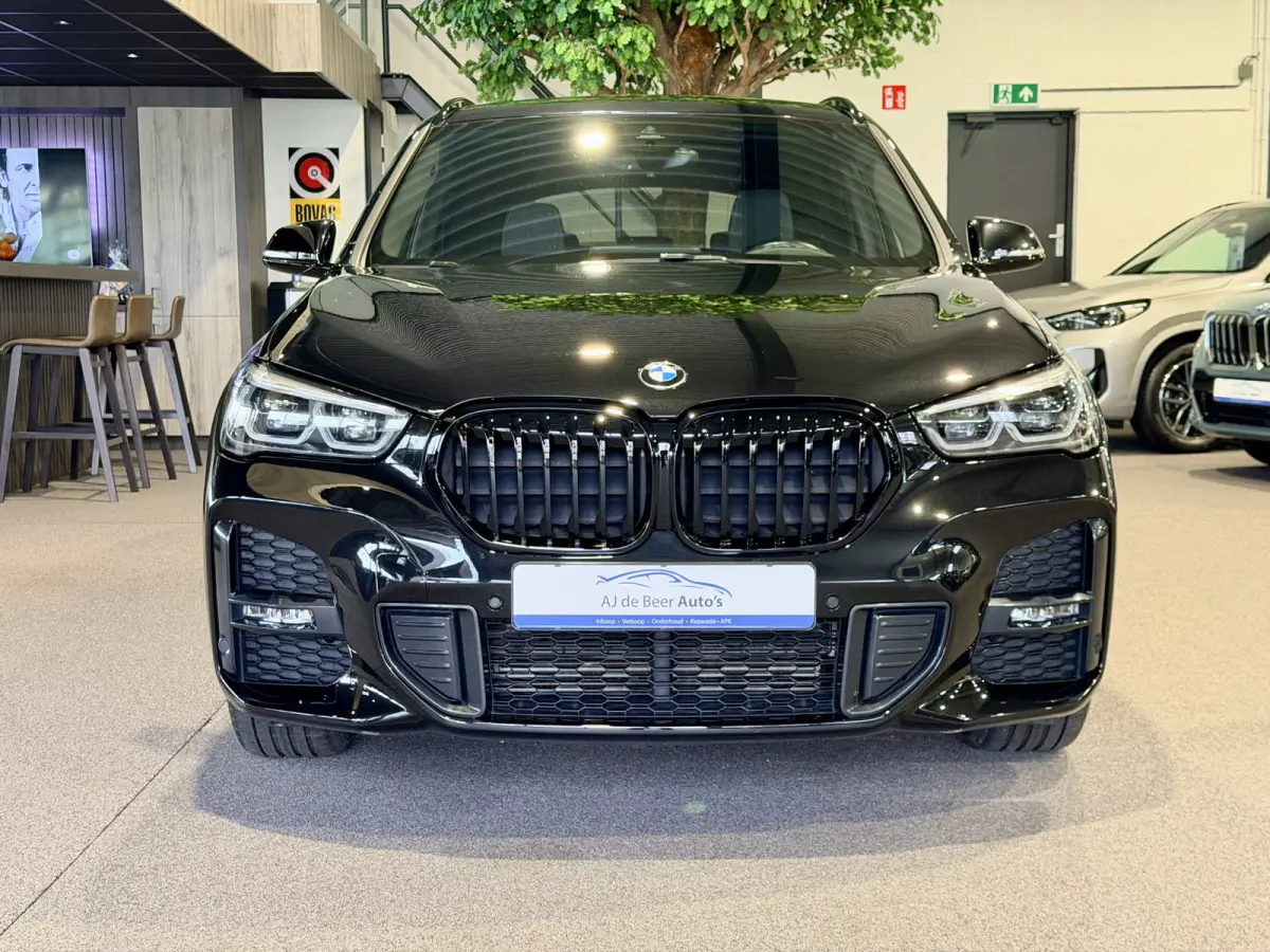 xDrive25e High Executive M-Sport | '19 | Camera | HUD | Electrische stoelen | Carplay