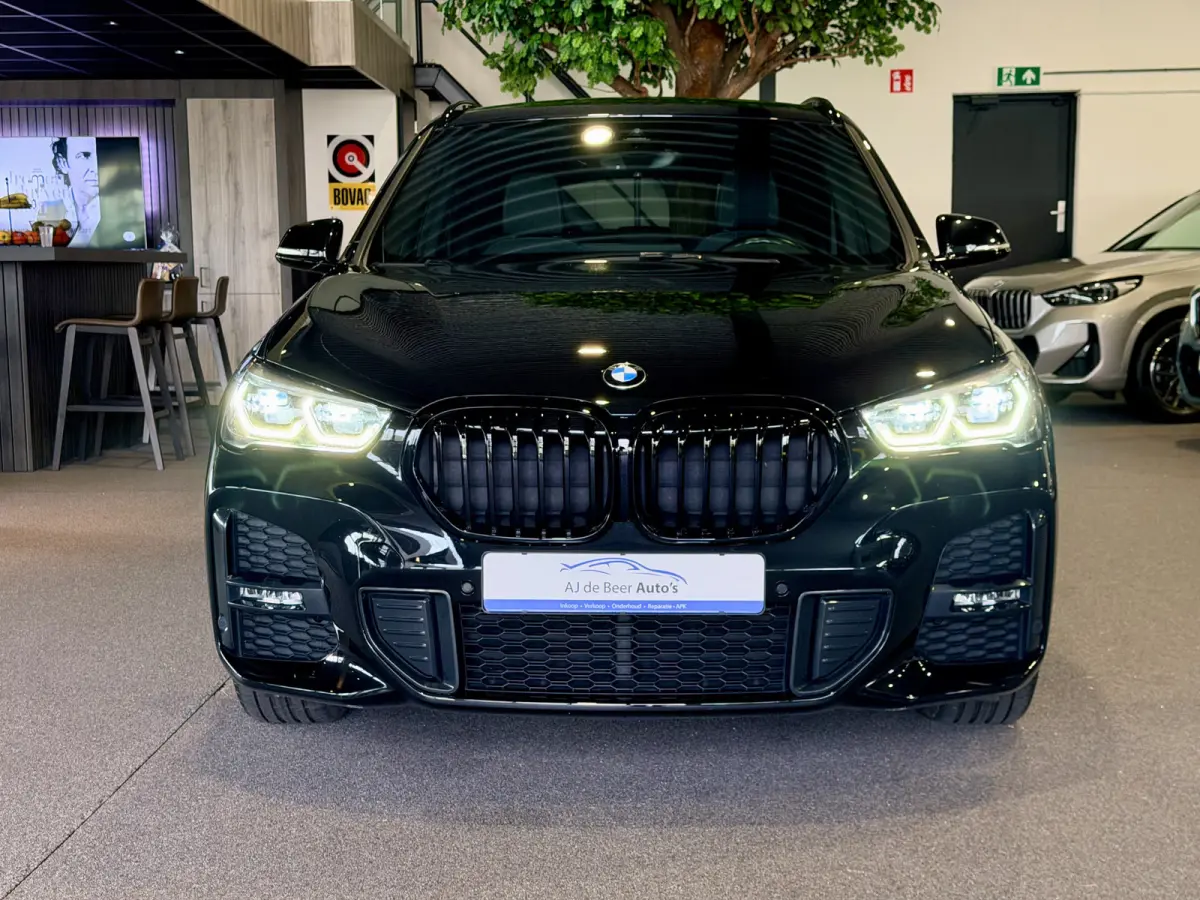 xDrive25e High Executive M-Sport | '19 | Camera | HUD | Electrische stoelen | Carplay
