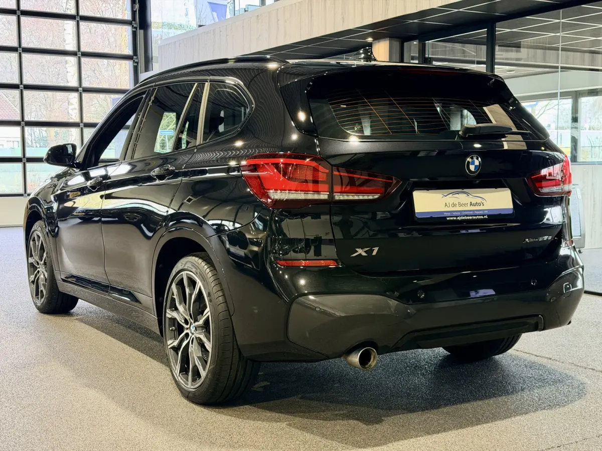 xDrive25e High Executive M-Sport | '19 | Camera | HUD | Electrische stoelen | Carplay