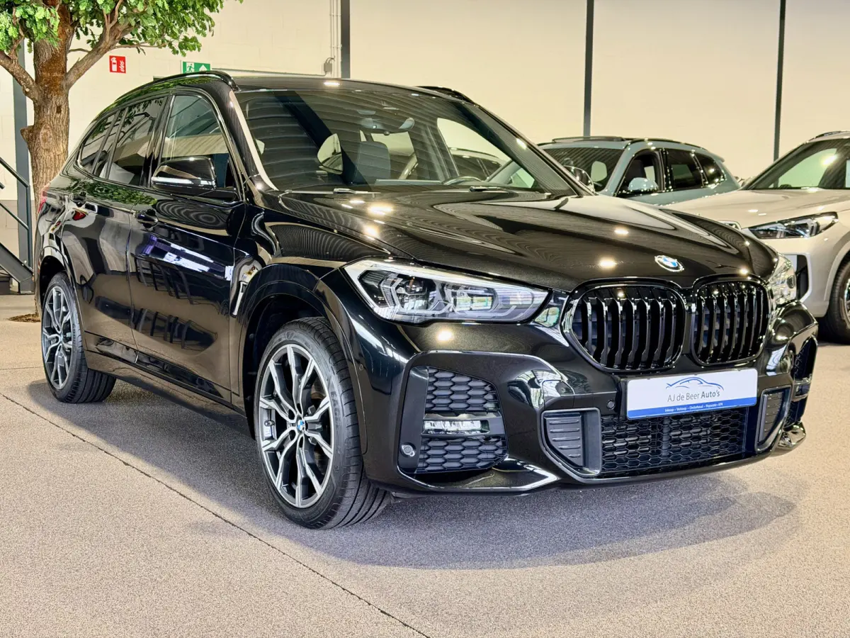 xDrive25e High Executive M-Sport | '19 | Camera | HUD | Electrische stoelen | Carplay