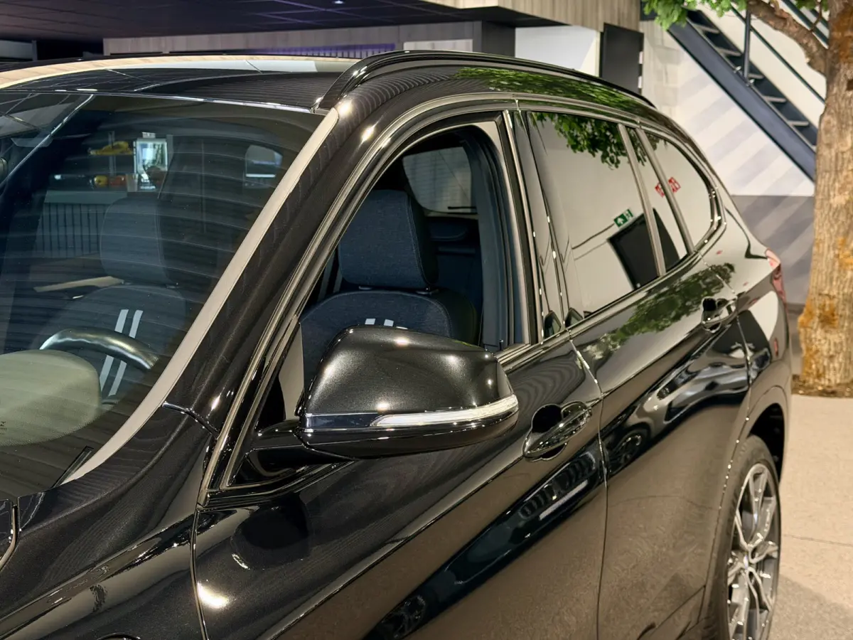 xDrive25e High Executive M-Sport | '19 | Camera | HUD | Electrische stoelen | Carplay