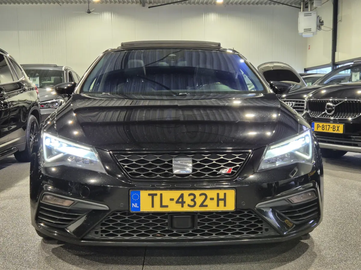 2.0 TSI CUPRA 300 Tuning Stage3 | Alarm klasse3 | 19" | Panorama | LED | Zeer compleet