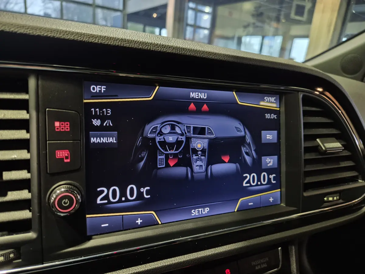 2.0 TSI CUPRA 300 Tuning Stage3 | Alarm klasse3 | 19" | Panorama | LED | Zeer compleet