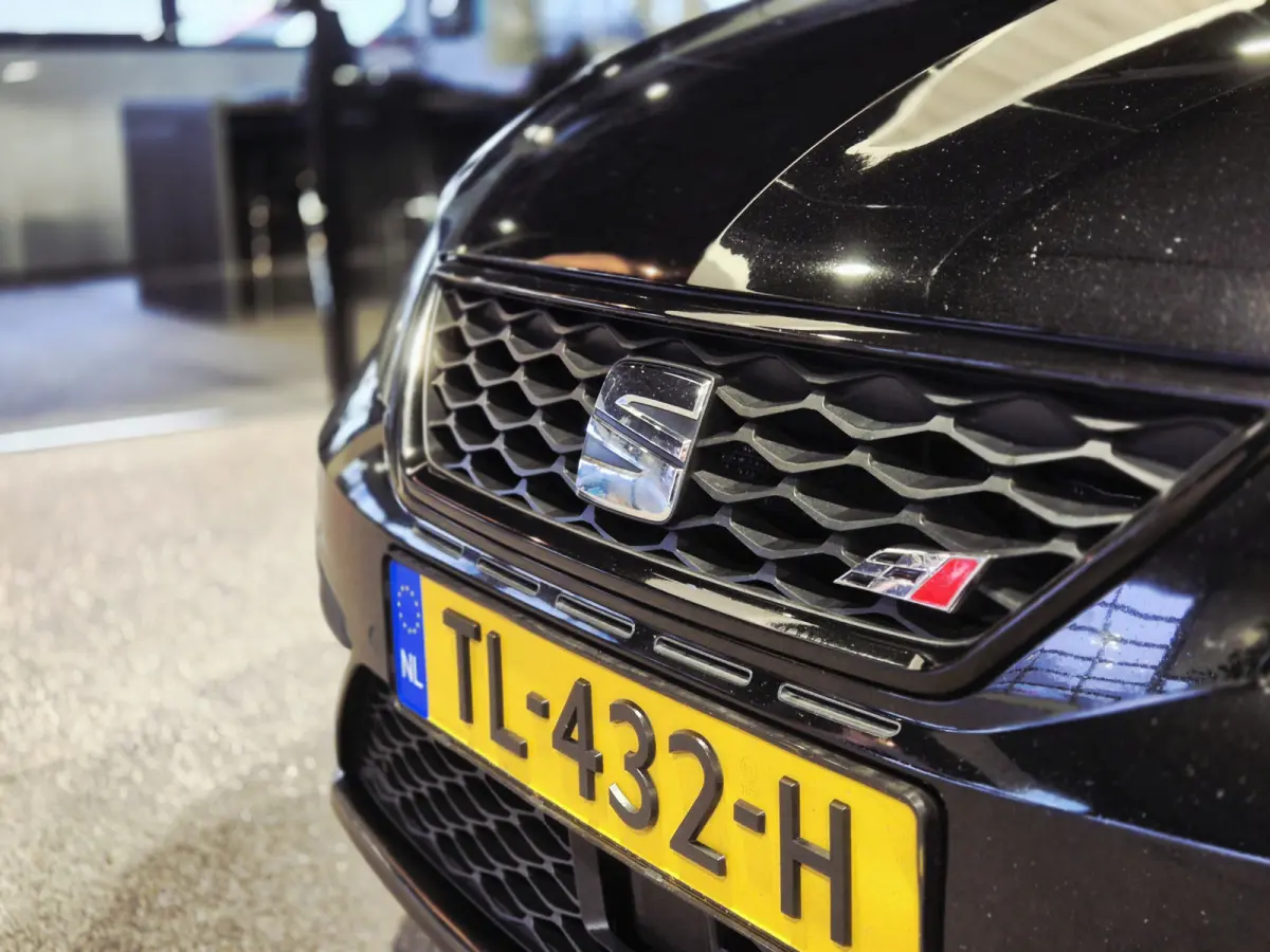 2.0 TSI CUPRA 300 Tuning Stage3 | Alarm klasse3 | 19" | Panorama | LED | Zeer compleet