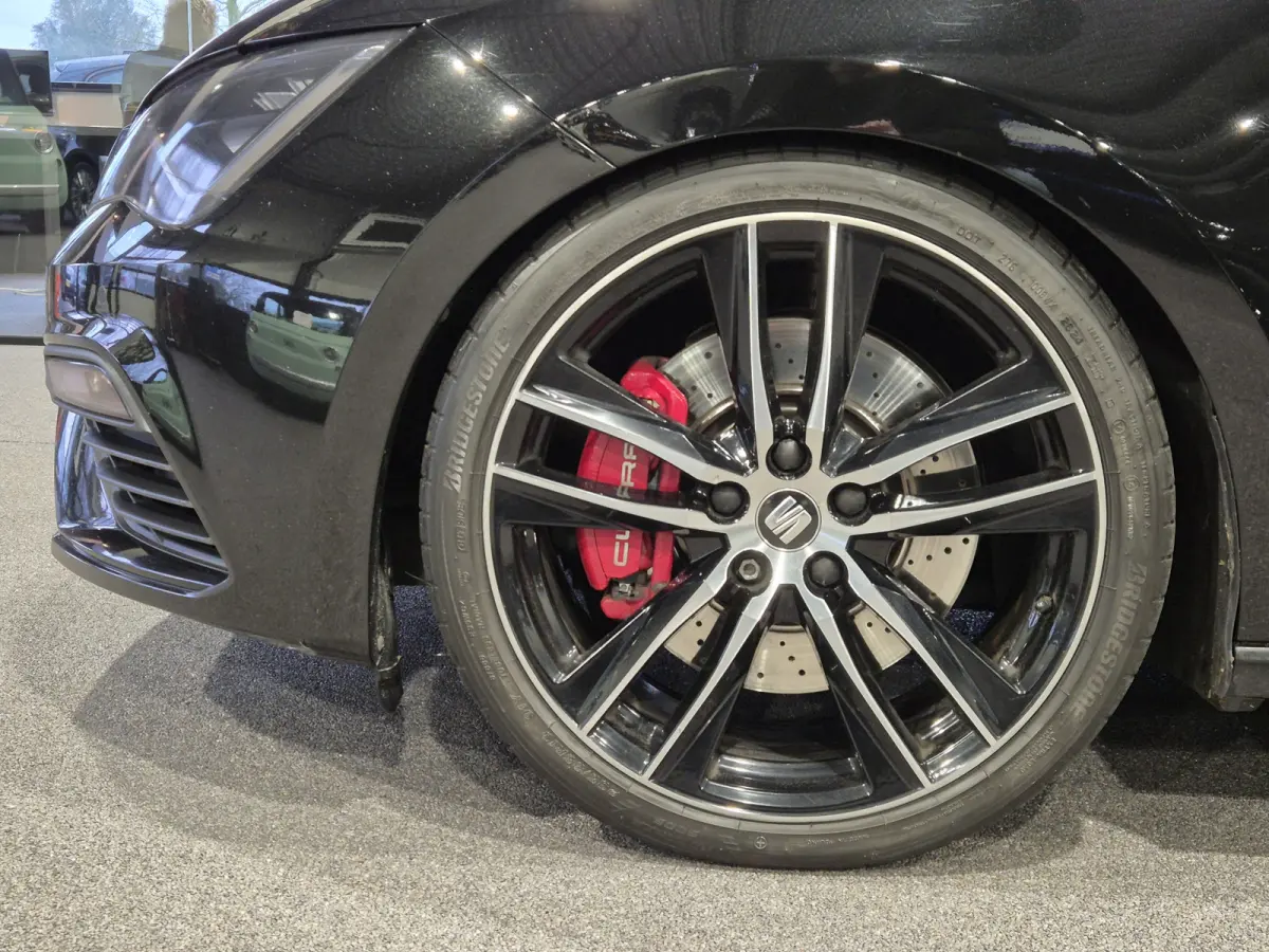 2.0 TSI CUPRA 300 Tuning Stage3 | Alarm klasse3 | 19" | Panorama | LED | Zeer compleet