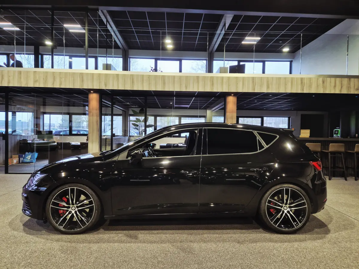 2.0 TSI CUPRA 300 Tuning Stage3 | Alarm klasse3 | 19" | Panorama | LED | Zeer compleet