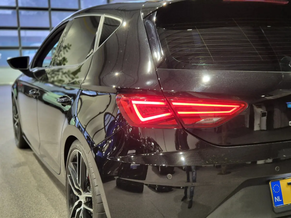 2.0 TSI CUPRA 300 Tuning Stage3 | Alarm klasse3 | 19" | Panorama | LED | Zeer compleet