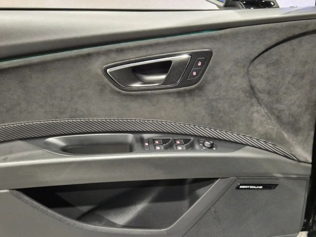 2.0 TSI CUPRA 300 Tuning Stage3 | Alarm klasse3 | 19" | Panorama | LED | Zeer compleet
