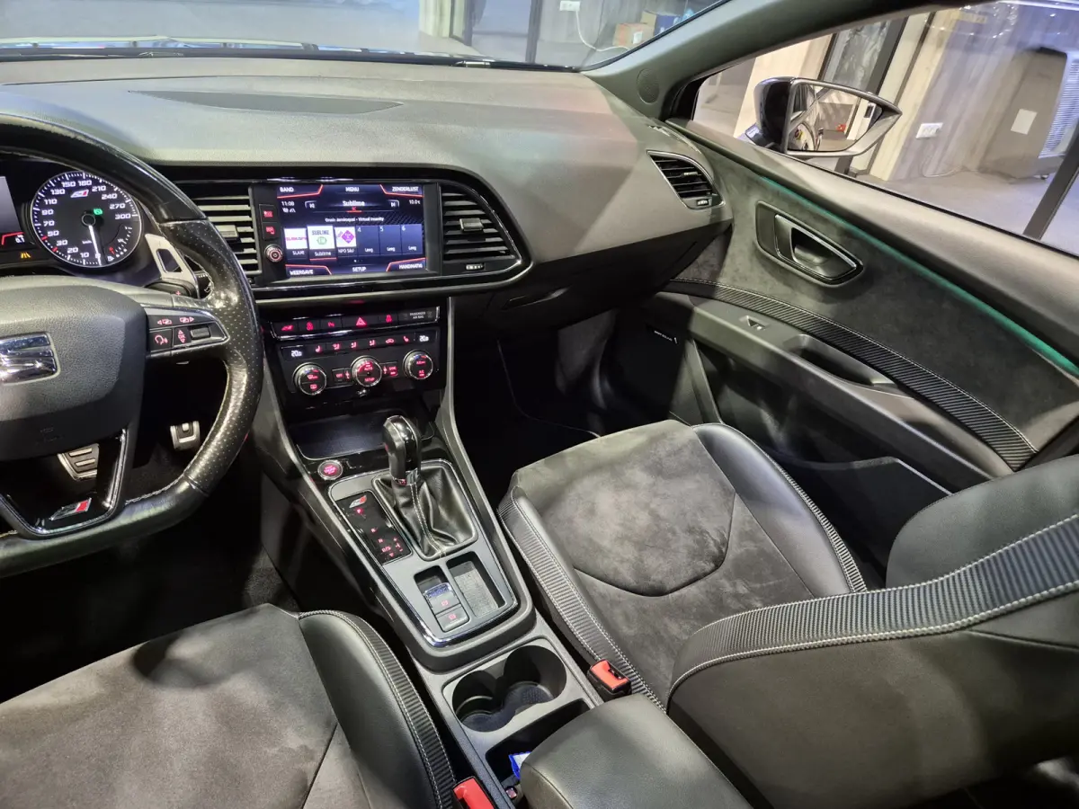2.0 TSI CUPRA 300 Tuning Stage3 | Alarm klasse3 | 19" | Panorama | LED | Zeer compleet