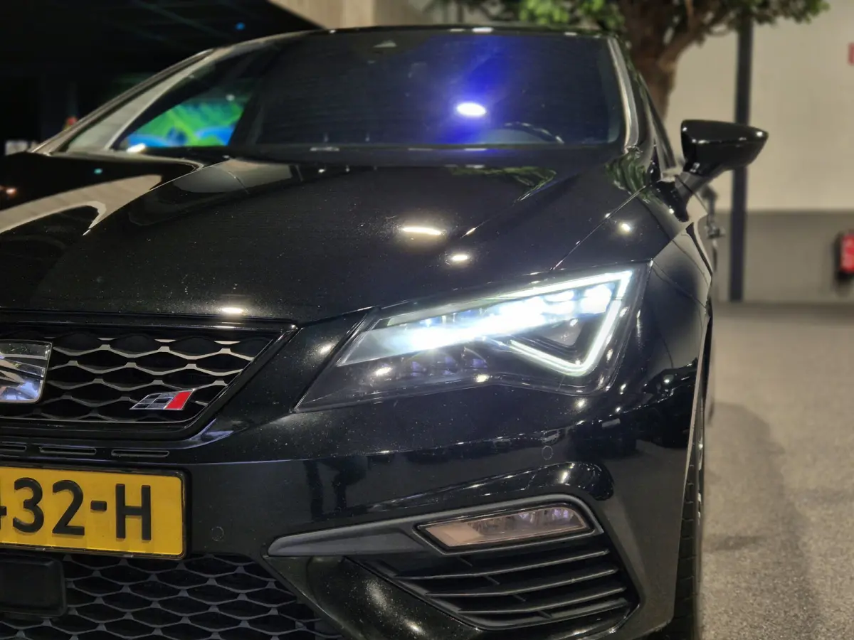 2.0 TSI CUPRA 300 Tuning Stage3 | Alarm klasse3 | 19" | Panorama | LED | Zeer compleet
