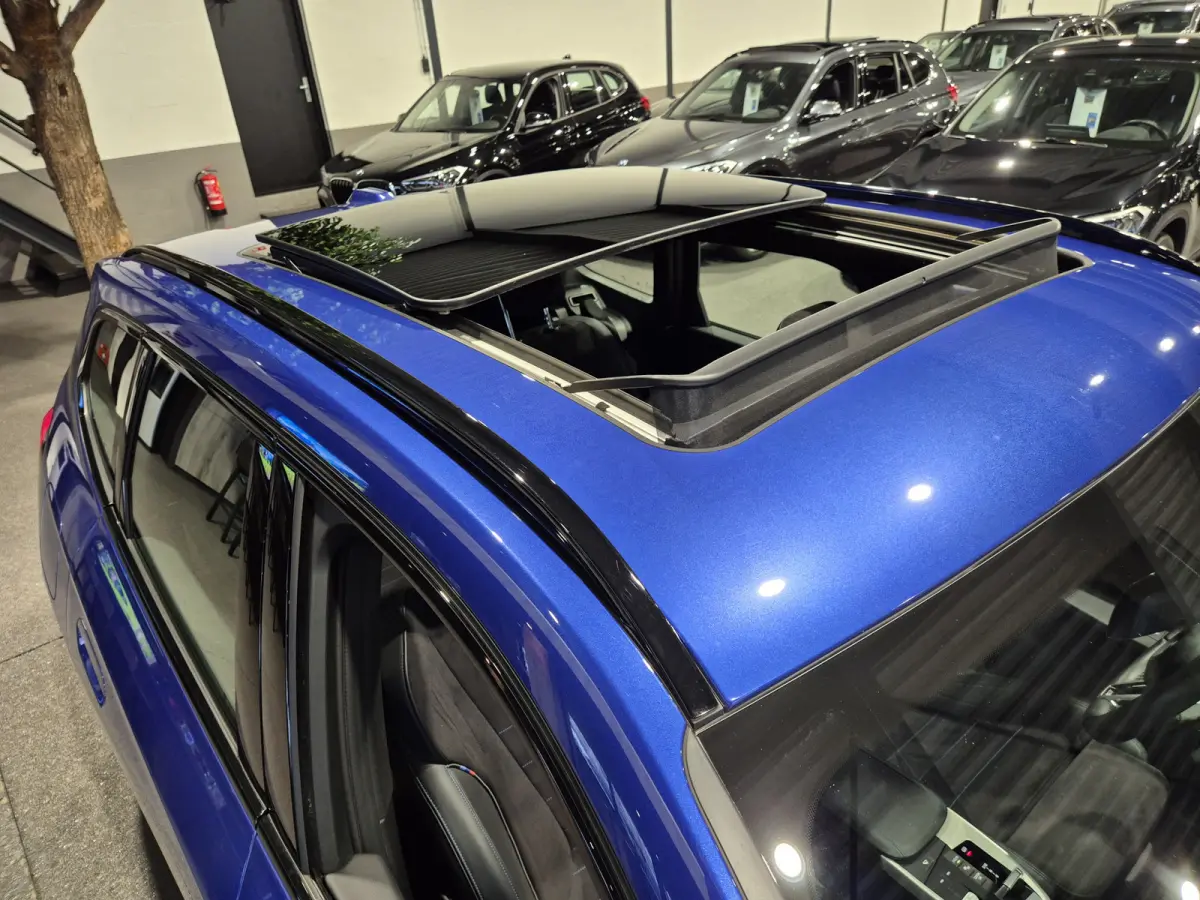 xDrive25e High Executive M-Sport | Panorama | HUD | 360 Camera | Stoelverwarming | Carplay/Android