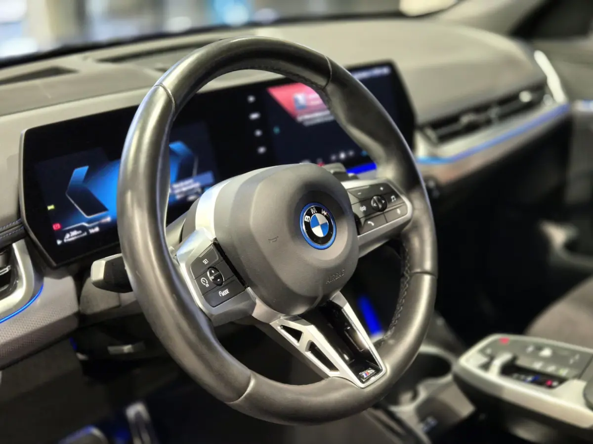 xDrive25e High Executive M-Sport | Panorama | HUD | 360 Camera | Stoelverwarming | Carplay/Android
