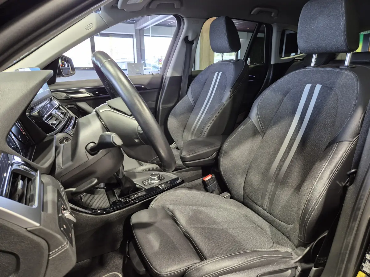 xDrive25e High Executive Sportline | Black edtion | HUD | Camera | Carplay