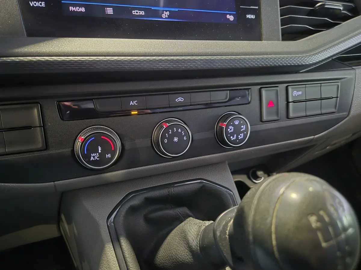 2.0 TDI L2H1 3-Zits Navigatie | Sidebars | Cruise