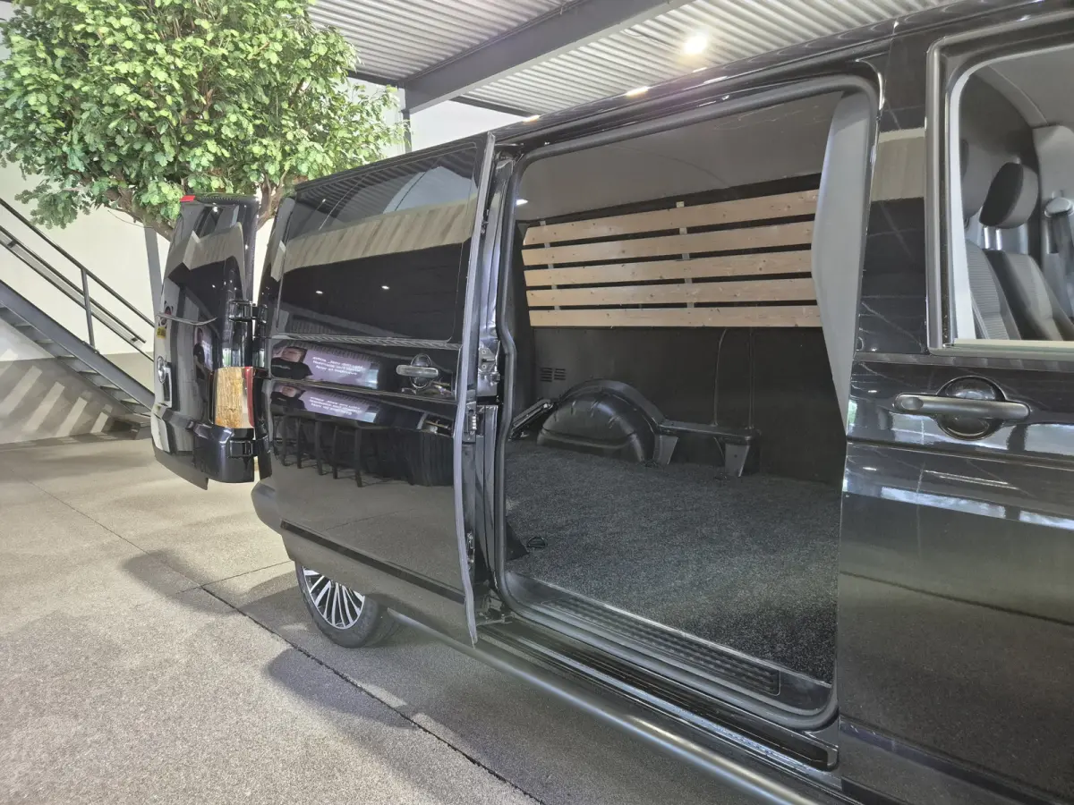2.0 TDI L2H1 3-Zits Navigatie | Sidebars | Cruise