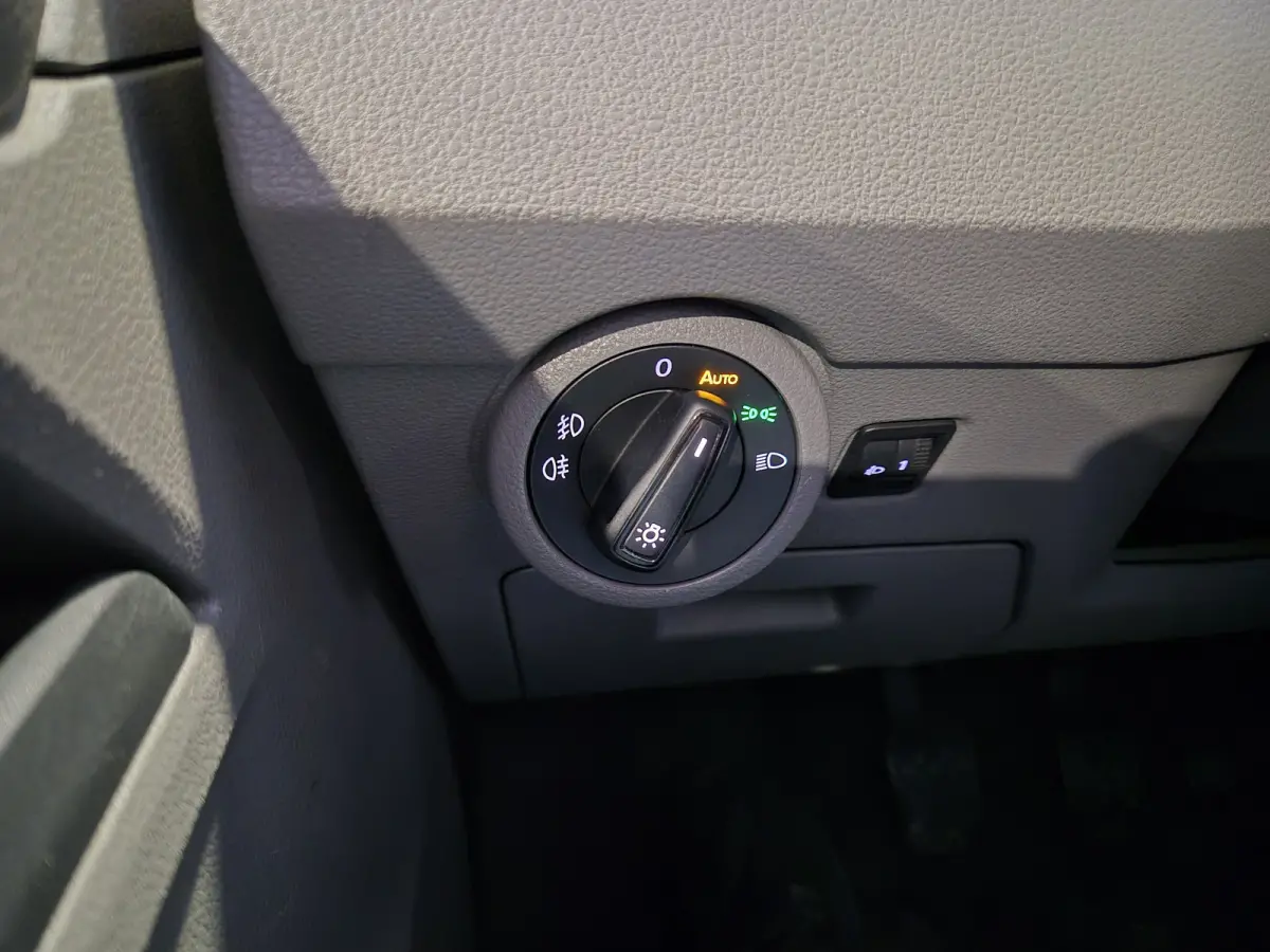 2.0 TDI L2H1 3-Zits Navigatie | Sidebars | Cruise