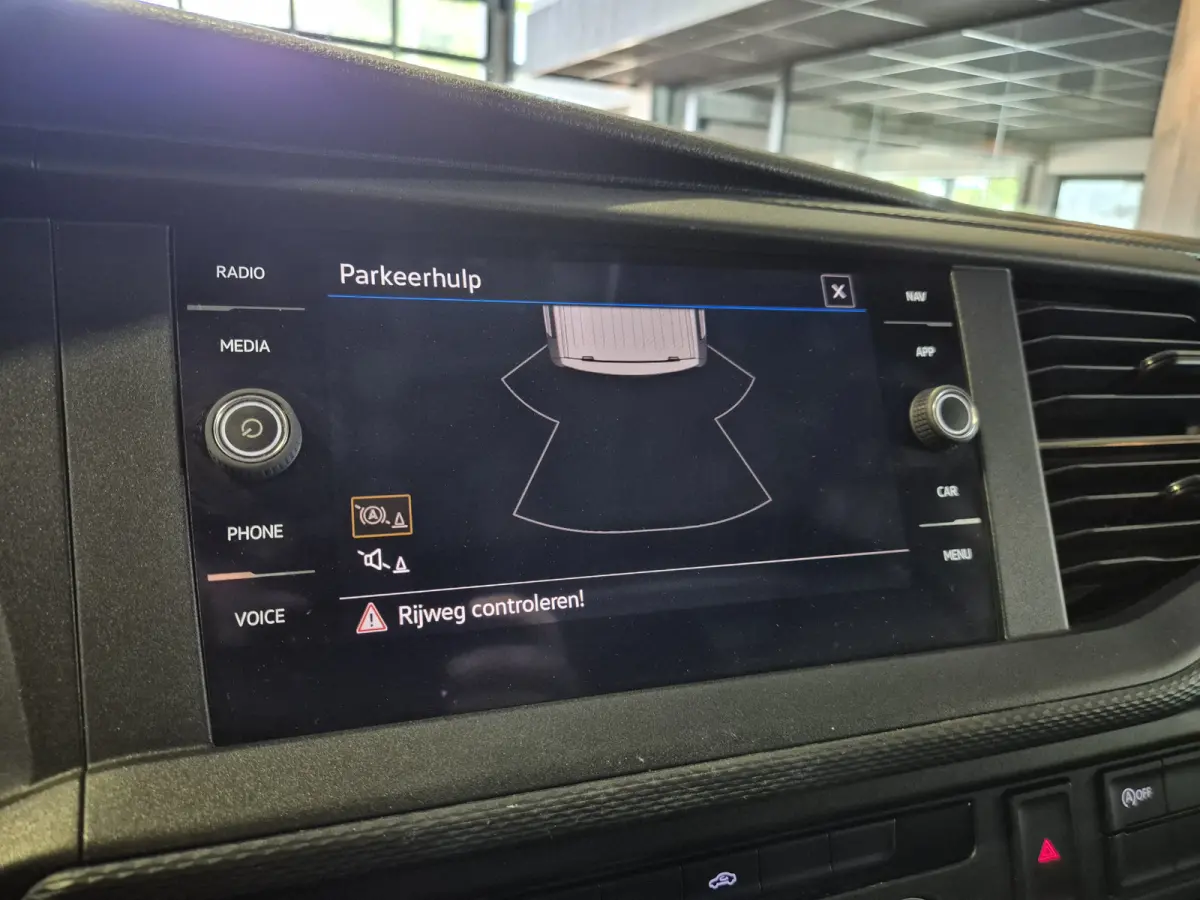 2.0 TDI L2H1 3-Zits Navigatie | Sidebars | Cruise