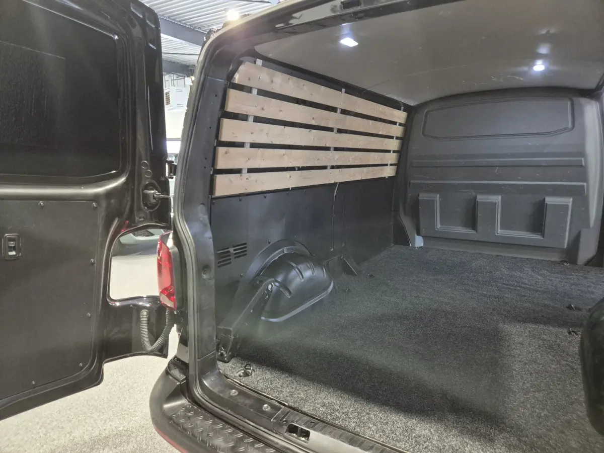 2.0 TDI L2H1 3-Zits Navigatie | Sidebars | Cruise