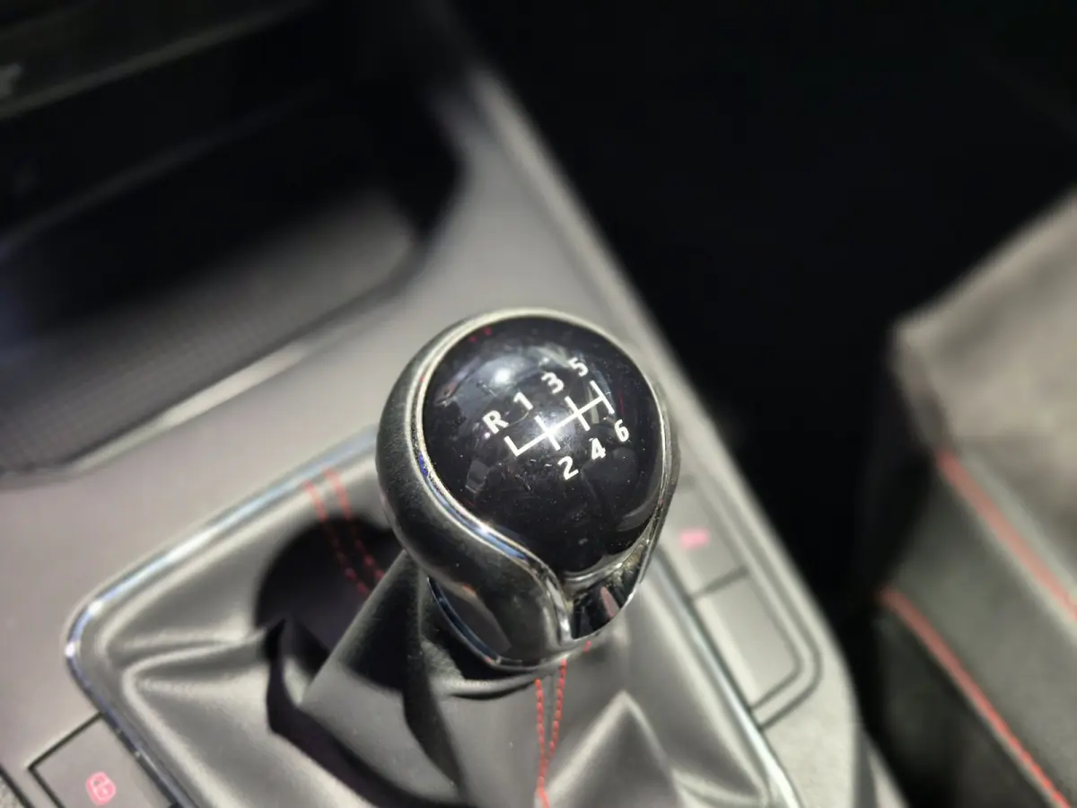 1.5 TSI EVO FR Business Intense 150 pk | Panorama | Camera | Stoelverwarming