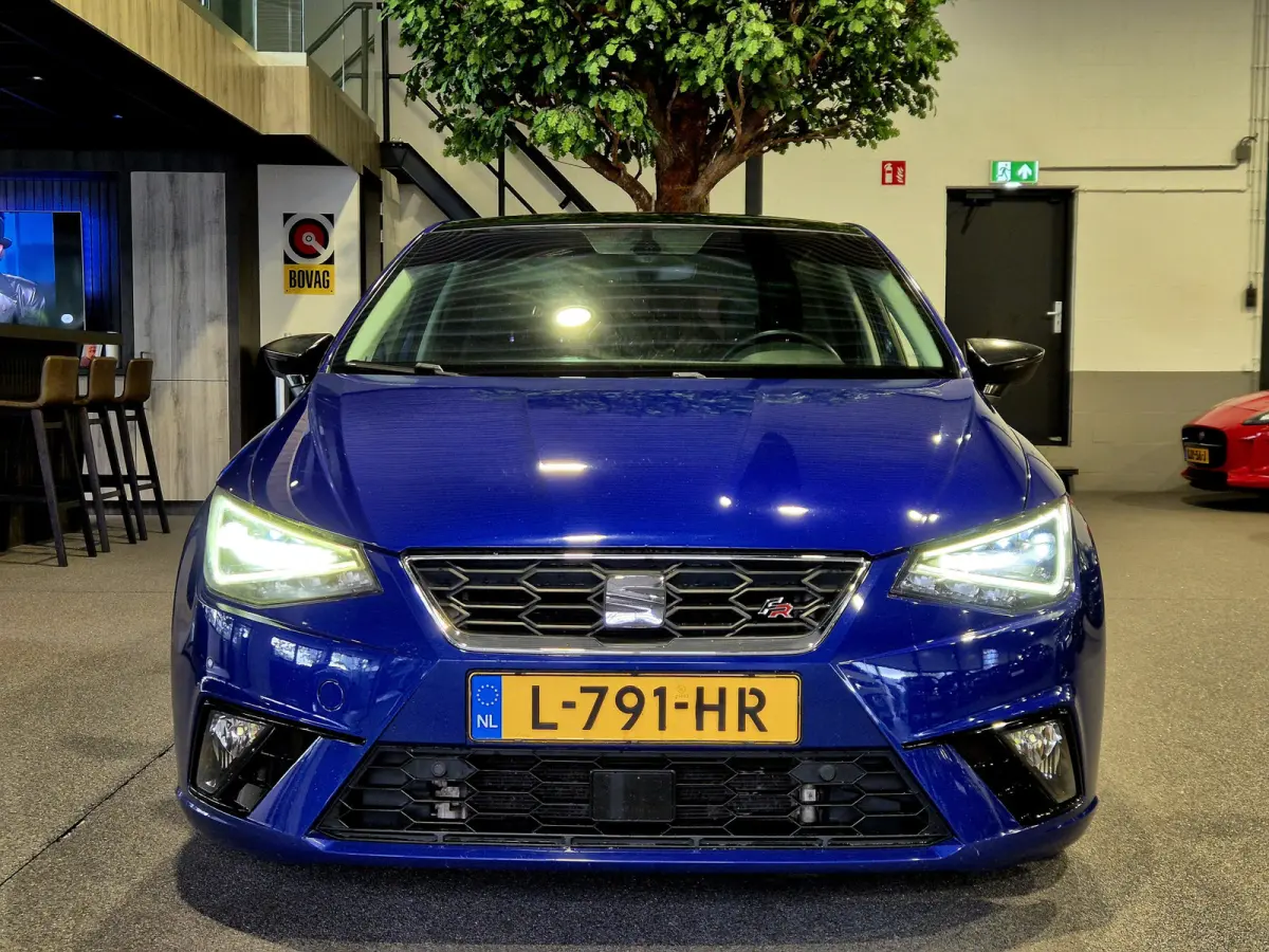 1.5 TSI EVO FR Business Intense 150 pk | Panorama | Camera | Stoelverwarming