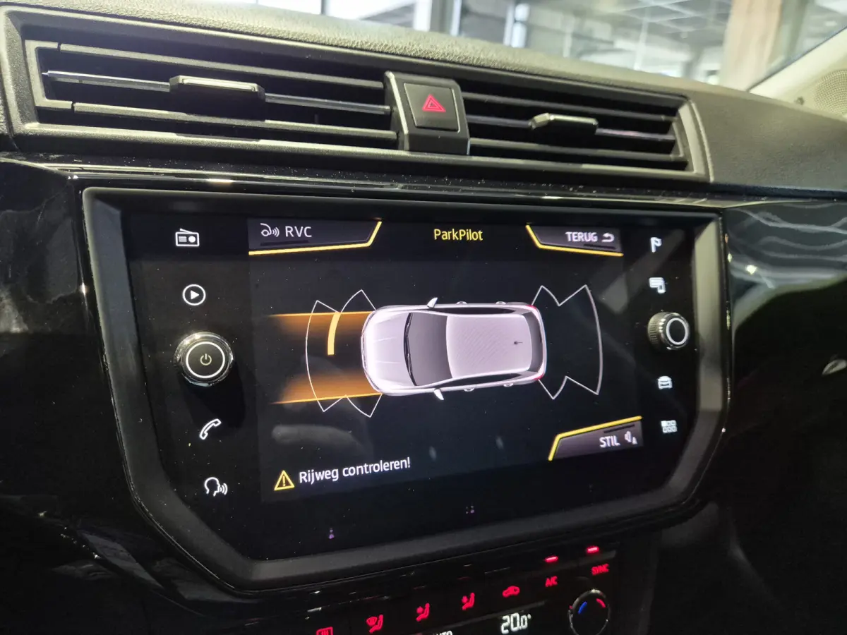 1.5 TSI EVO FR Business Intense 150 pk | Panorama | Camera | Stoelverwarming