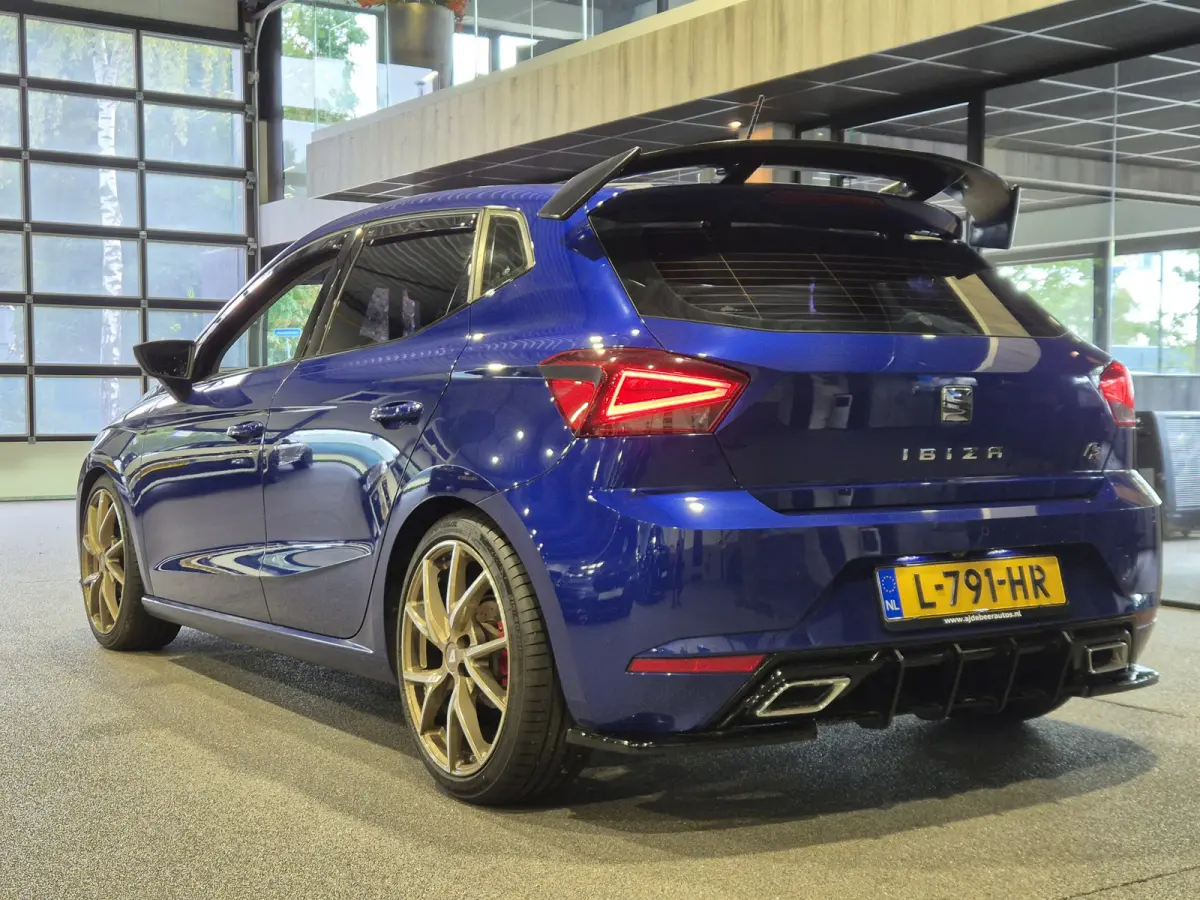 1.5 TSI EVO FR Business Intense 150 pk | Panorama | Camera | Stoelverwarming