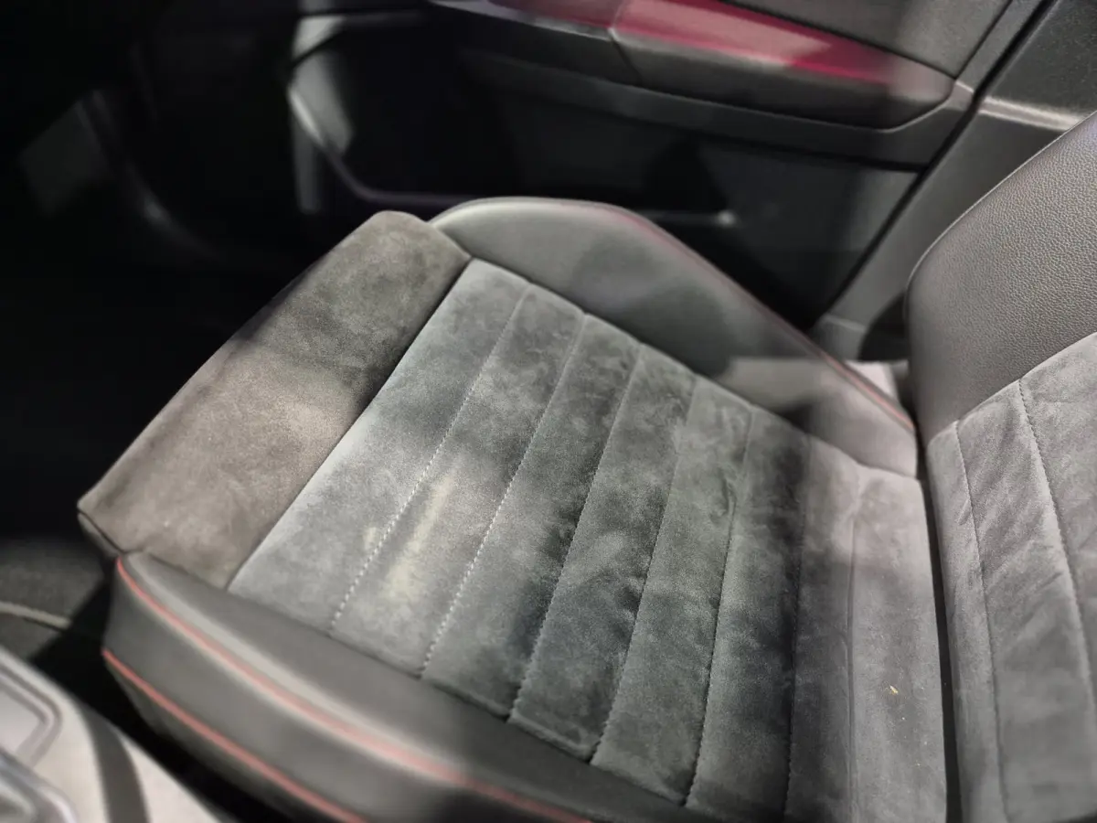 1.5 TSI EVO FR Business Intense 150 pk | Panorama | Camera | Stoelverwarming