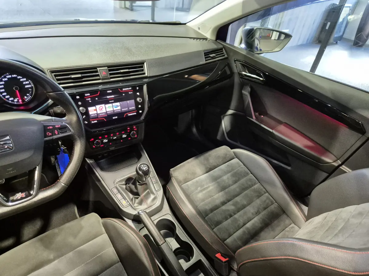 1.5 TSI EVO FR Business Intense 150 pk | Panorama | Camera | Stoelverwarming