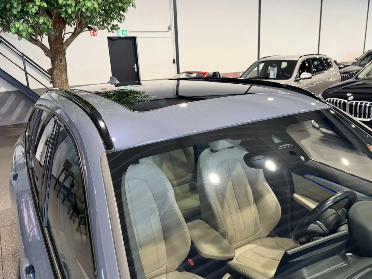 xDrive25e High Executive M-Sport | Panorama | Crème leder | Camera | Navigatie Plus