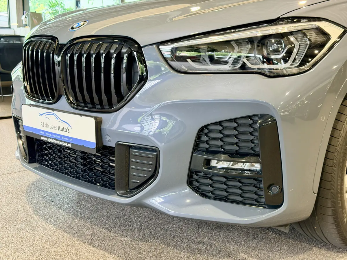 xDrive25e High Executive M-Sport | Panorama | Crème leder | Camera | Navigatie Plus