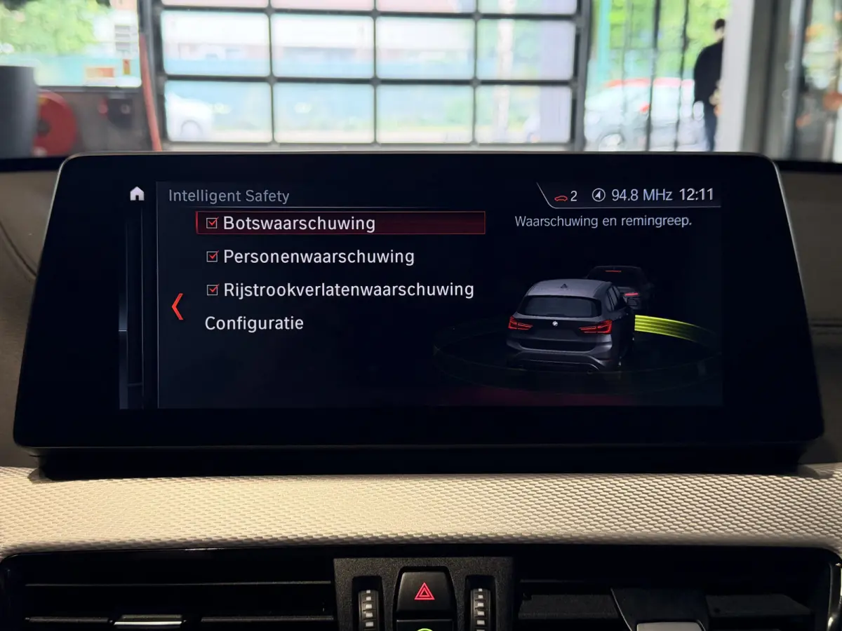 xDrive25e High Executive M-Sport | Panorama | Crème leder | Camera | Navigatie Plus