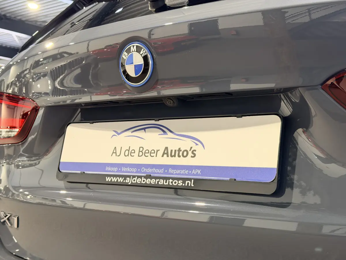xDrive25e High Executive M-Sport | Panorama | Crème leder | Camera | Navigatie Plus