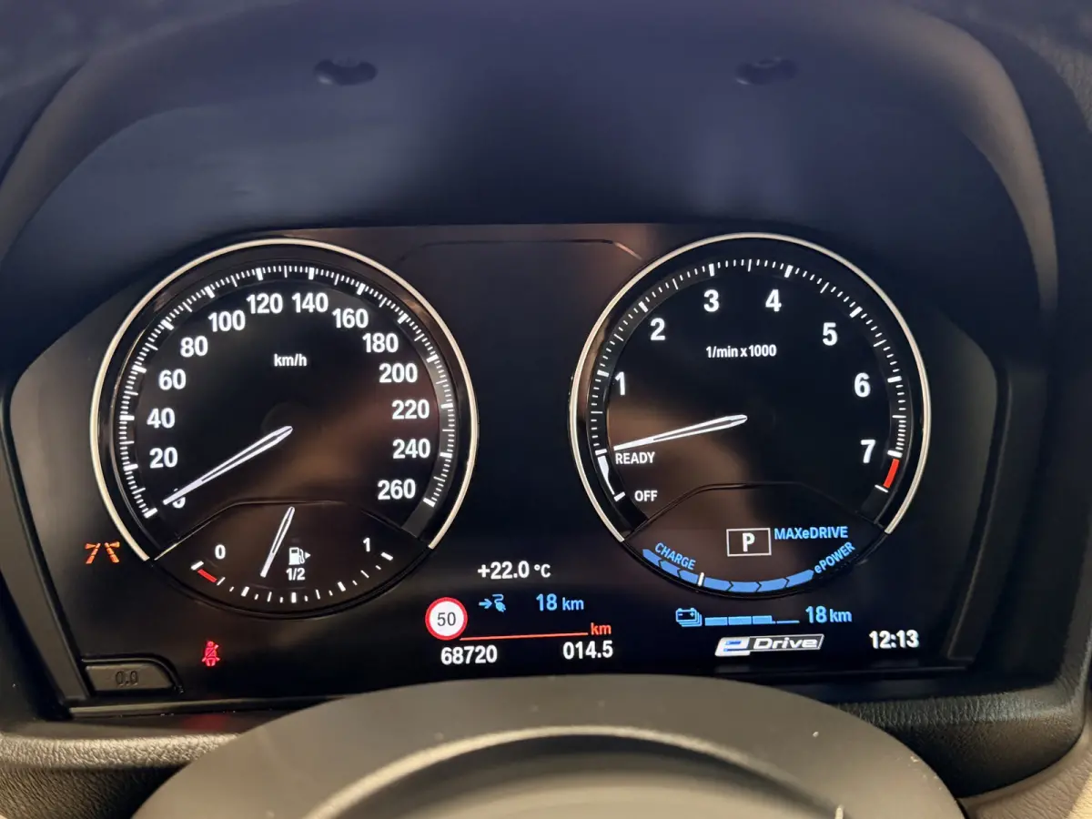 xDrive25e High Executive M-Sport | Panorama | Crème leder | Camera | Navigatie Plus