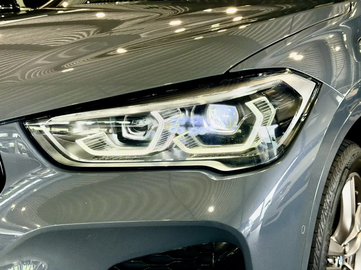 xDrive25e High Executive M-Sport | Panorama | Crème leder | Camera | Navigatie Plus