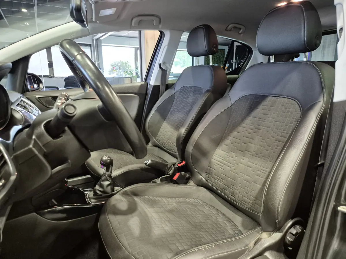 1.0 Turbo Online Edition Navigatie | Camera | Cruise | NAP | APK 2/8/27