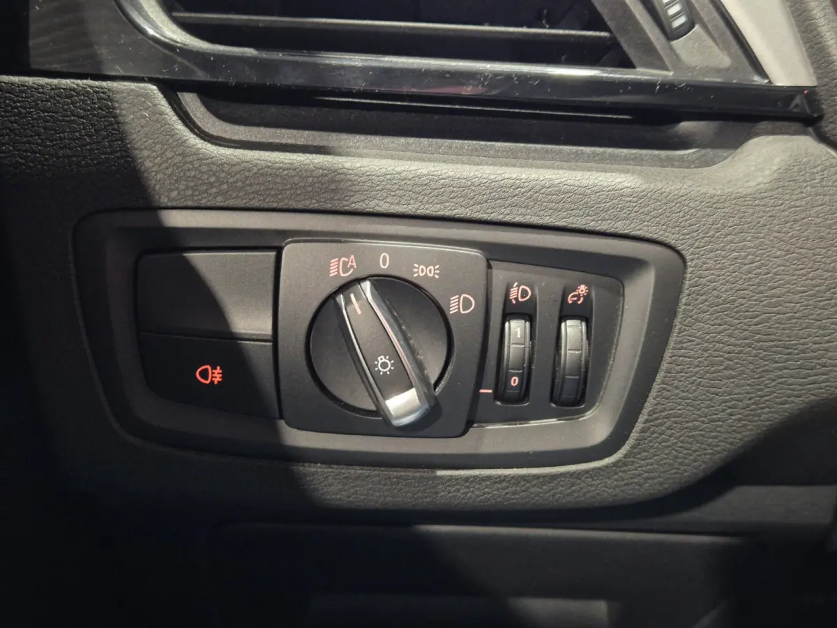 xDrive25e Executive Camera | LED | Stoelverwarming | 4x4 | 1e eigenaar