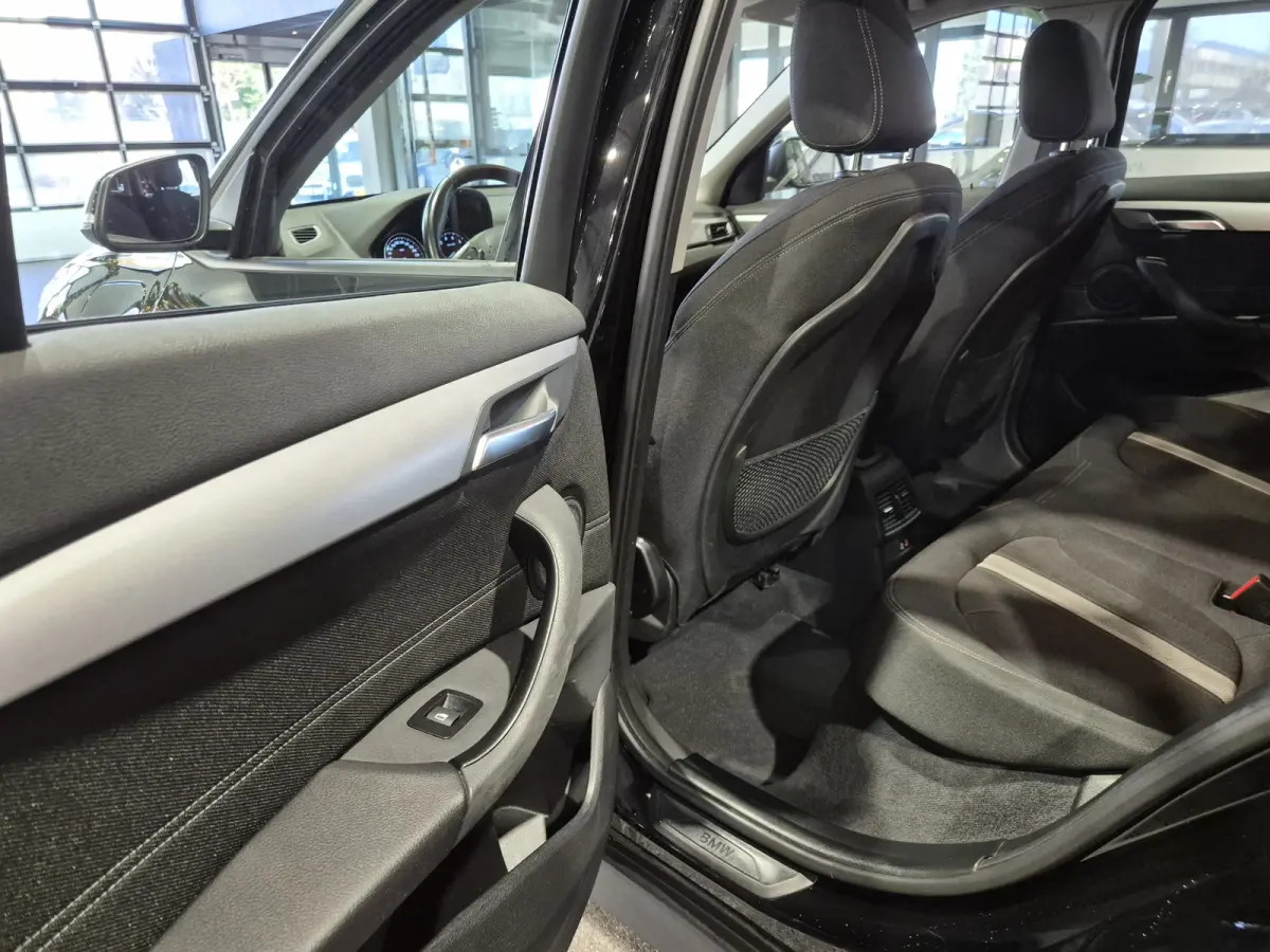 xDrive25e Executive Camera | LED | Stoelverwarming | 4x4 | 1e eigenaar