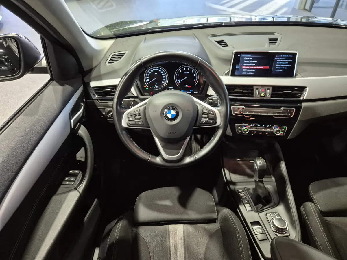 xDrive25e Executive Camera | LED | Stoelverwarming | 4x4 | 1e eigenaar