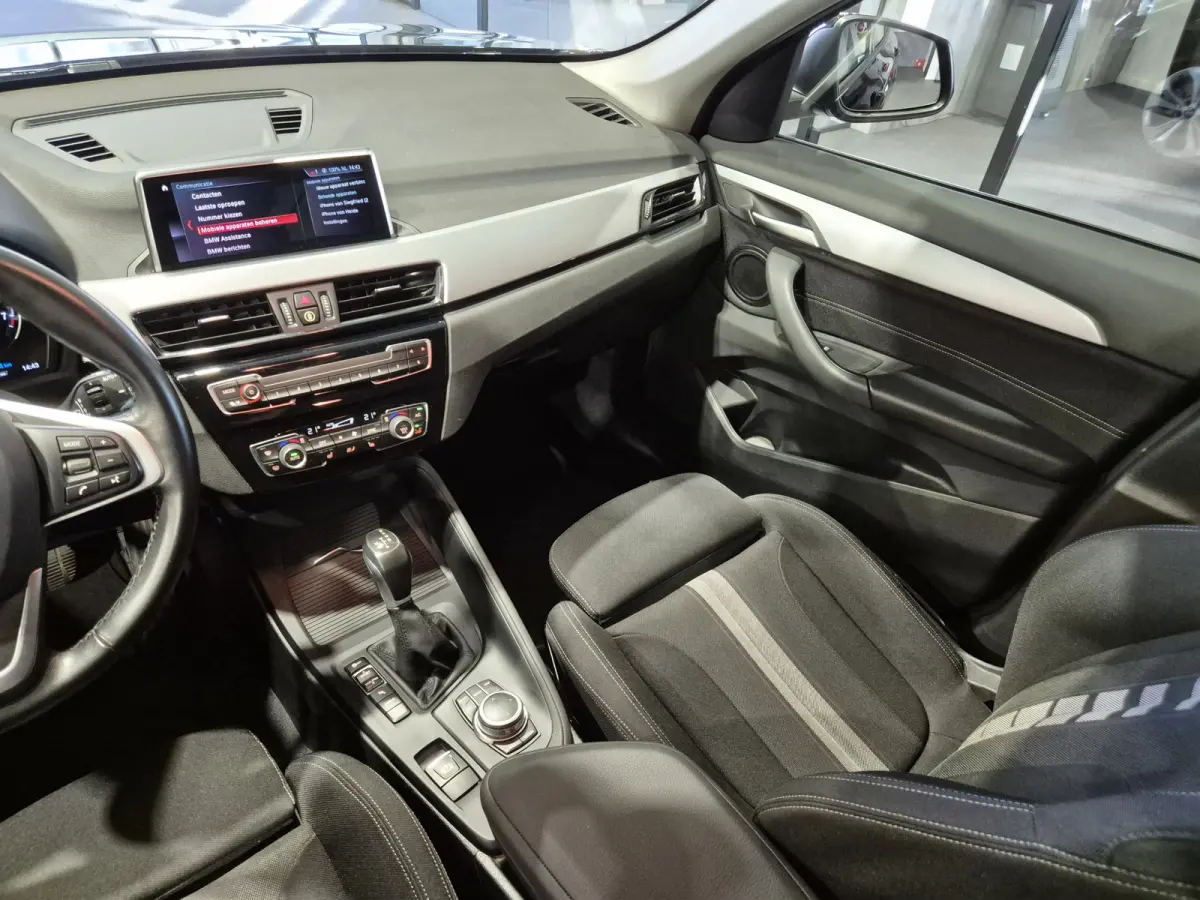 xDrive25e Executive Camera | LED | Stoelverwarming | 4x4 | 1e eigenaar
