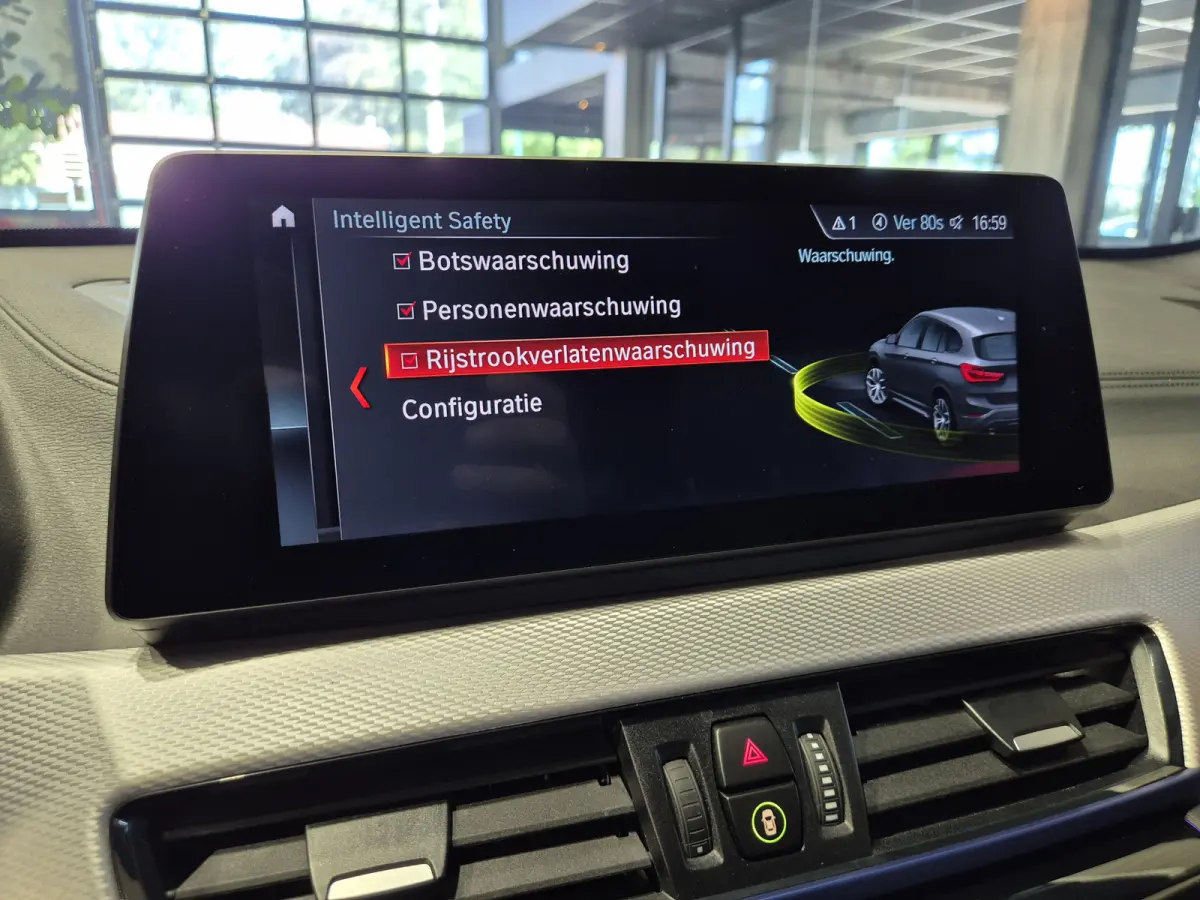 xDrive25e High Executive M-Sport | Panorama | HUD | Navigatie | Stoelverwarming
