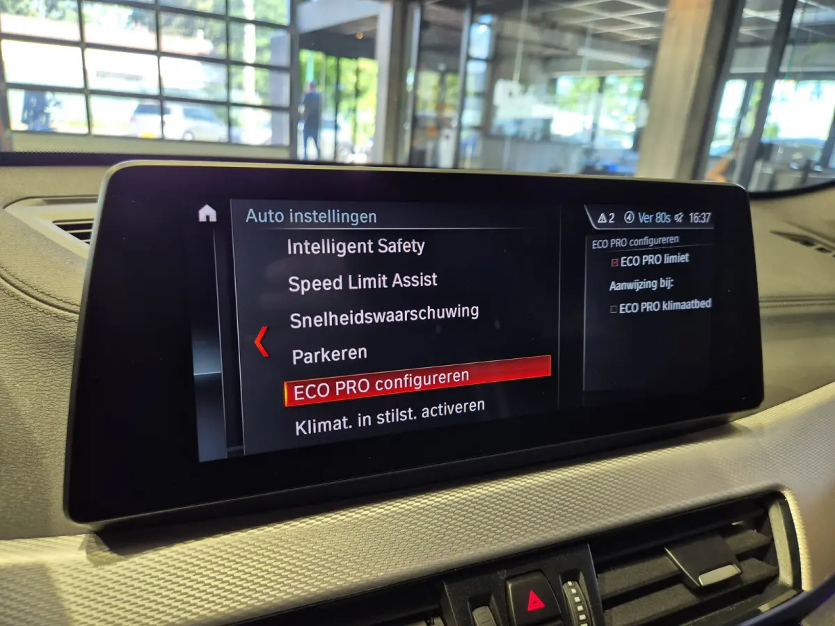 xDrive25e High Executive M-Sport | Panorama | HUD | Navigatie | Stoelverwarming