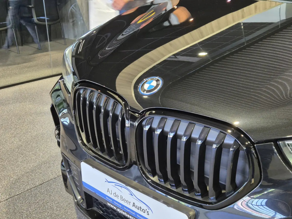 xDrive25e High Executive M-Sport | Panorama | HUD | Navigatie | Stoelverwarming