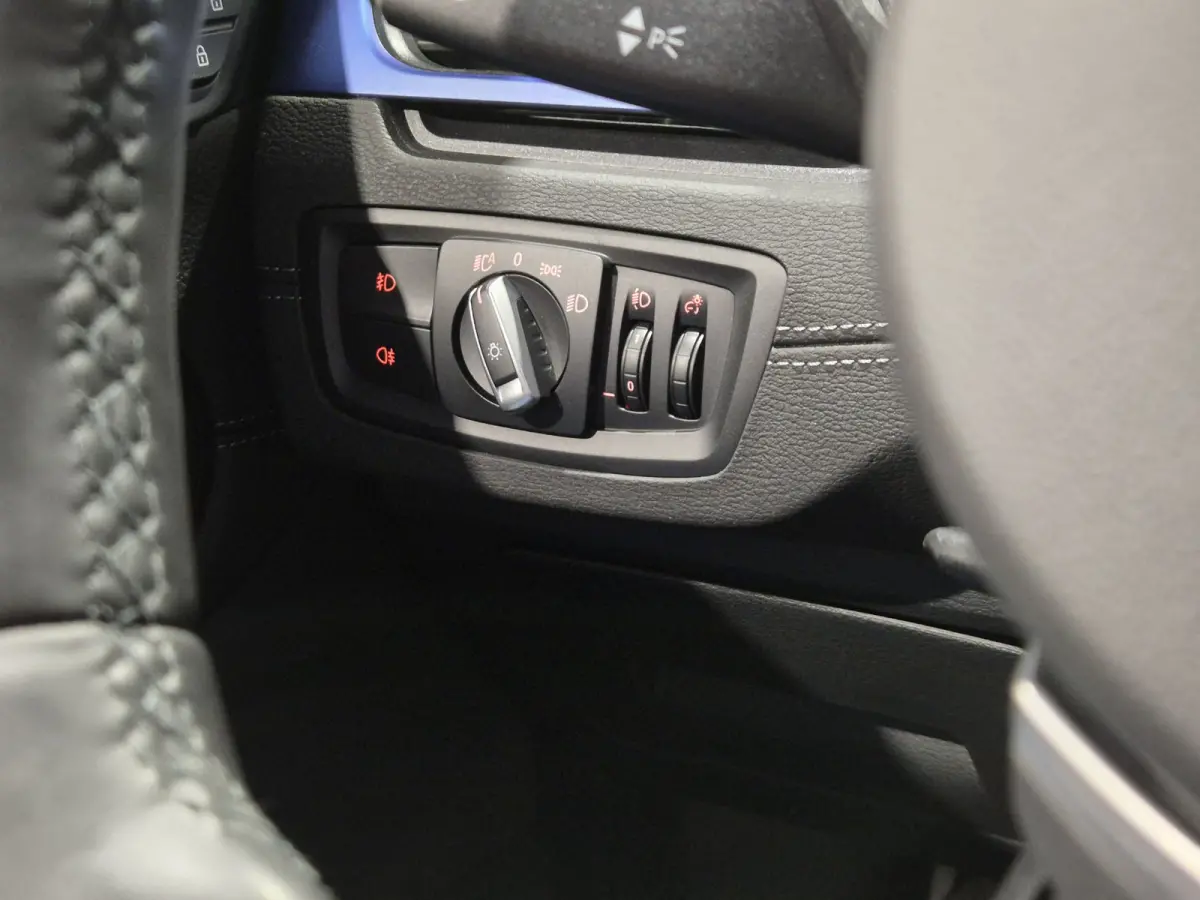 xDrive25e High Executive M-Sport | Panorama | HUD | Navigatie | Stoelverwarming