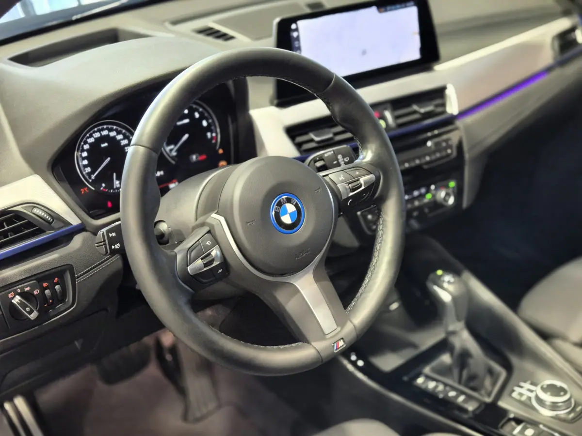 xDrive25e High Executive M-Sport | Panorama | HUD | Navigatie | Stoelverwarming