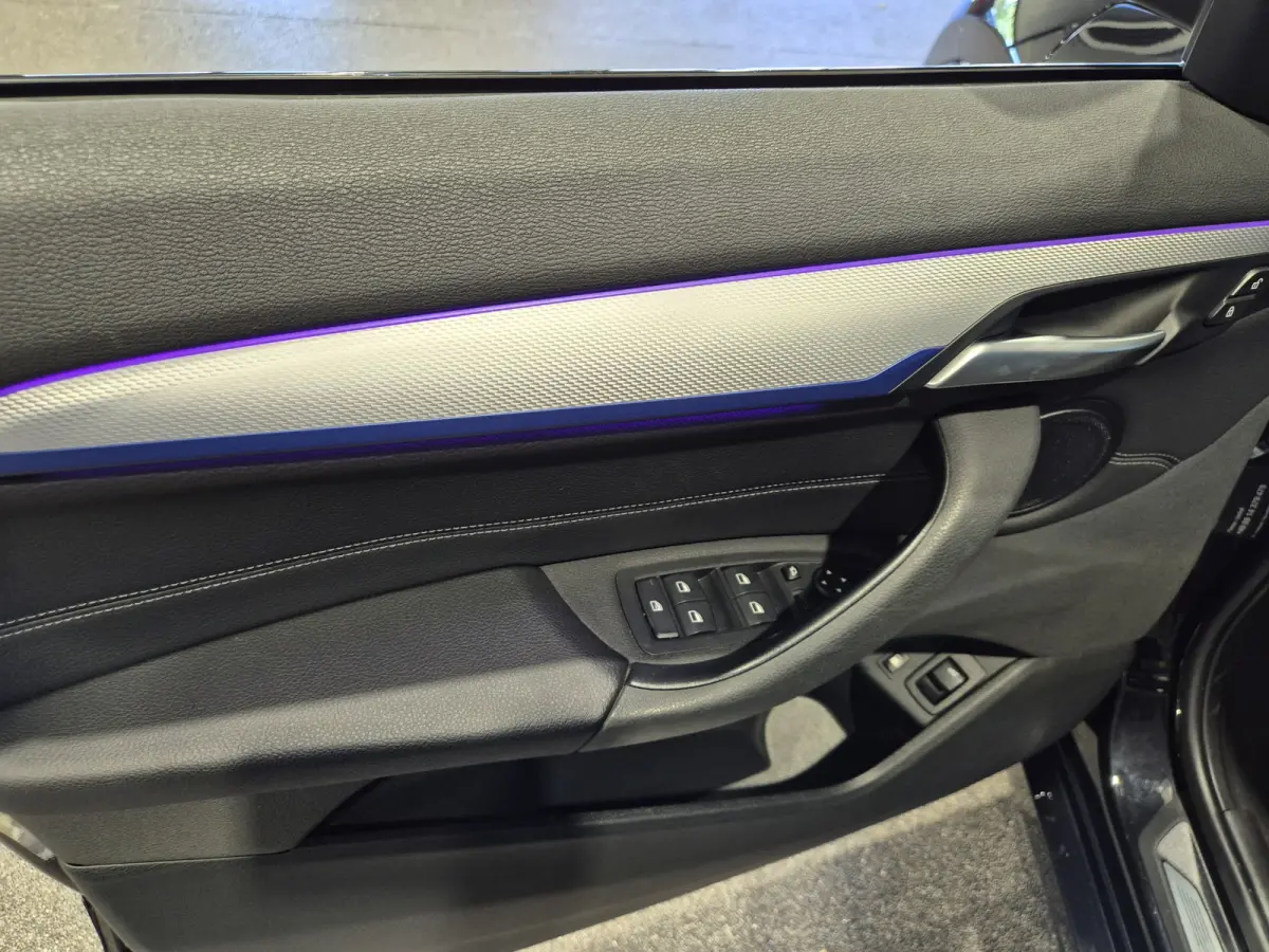 xDrive25e High Executive M-Sport | Panorama | HUD | Navigatie | Stoelverwarming
