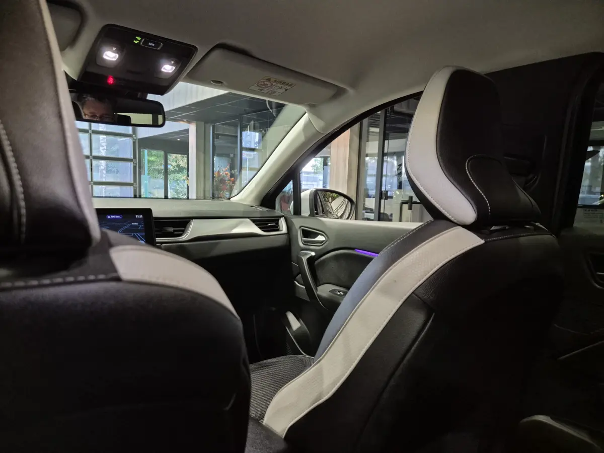1.3 TCe 140 Intens Automaat| Carplay-Android | Camera| Bi-Tone | Cruise | LED